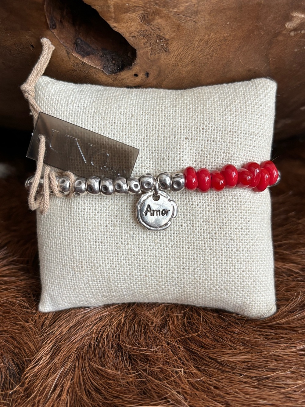 NWT UNOde50 STRETCH BRACELET "AMOR" W/ RED BEADS